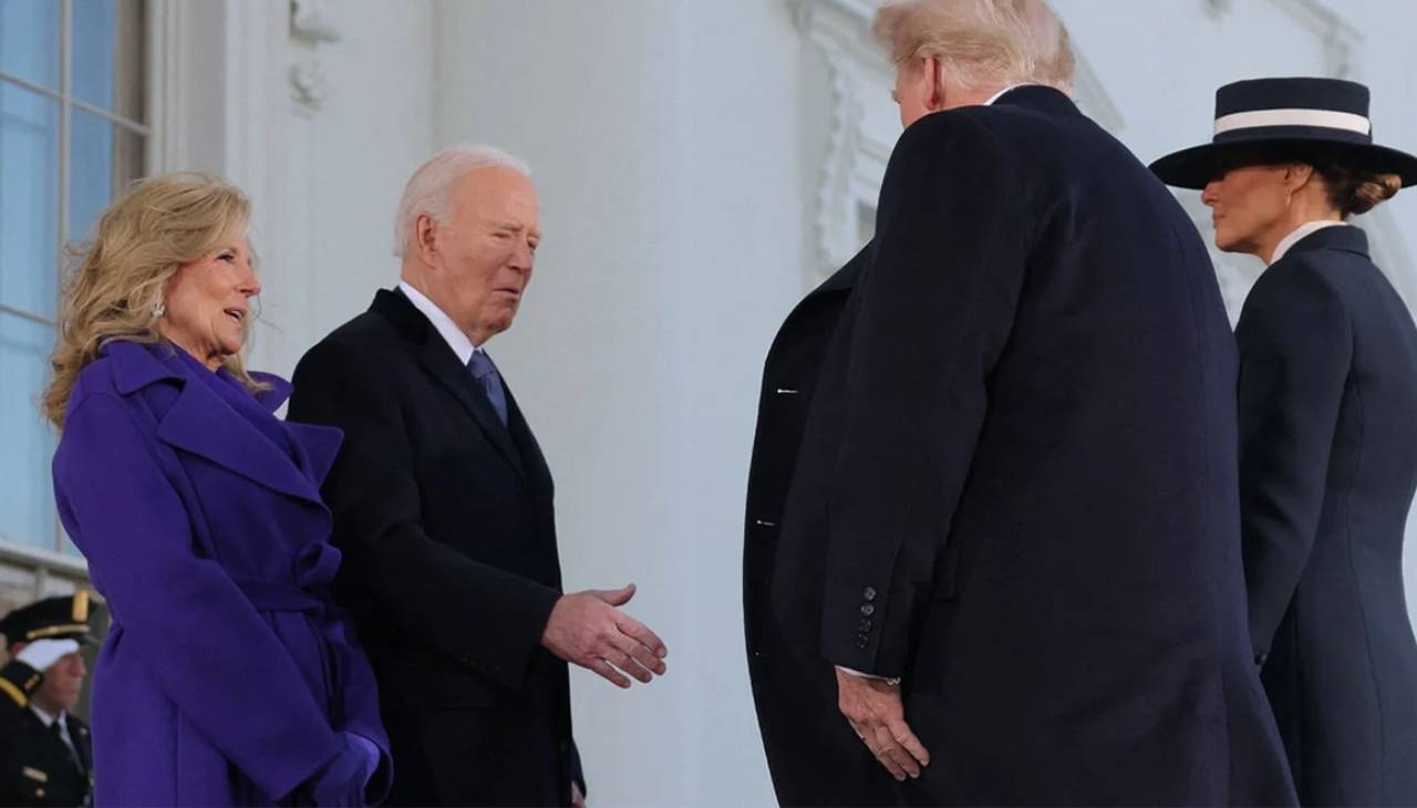 Beyaz Saray'da tarihi buluşma: Trump ve Biden bir araya geldi