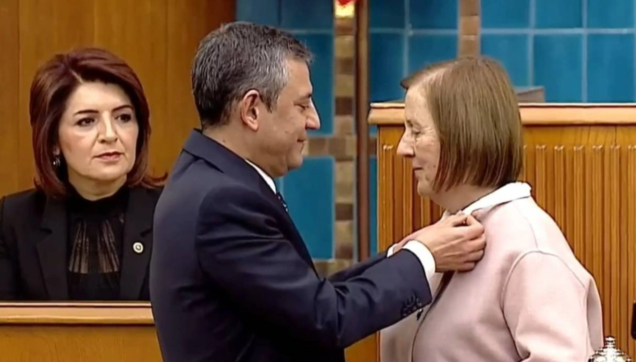 DEVA Partisi'nden istifa eden Selma Aliye Kavaf, CHP'ye katıldı