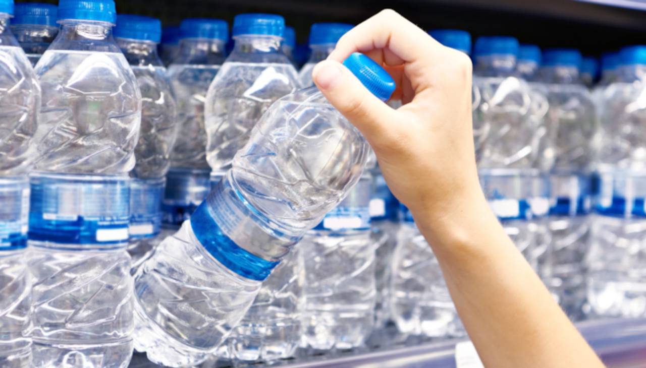 Ünlü su markasında ölümcül tehlike: Otizme ve kansere neden oluyor!