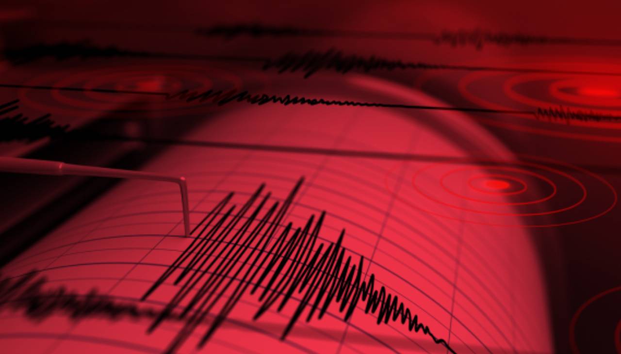 Ege'de şiddetli deprem! AFAD büyüklüğünü açıkladı