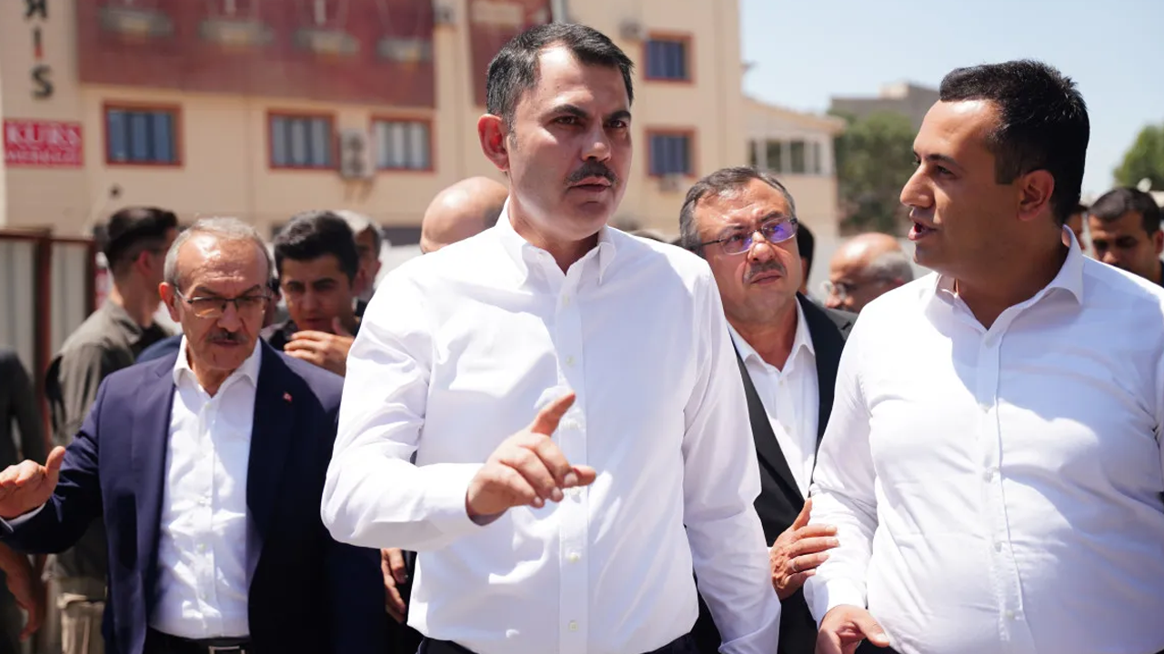 Bakan Kurum’dan Malatya’da müteahhitlere kritik uyarı! Saat verdi, "Gereğini yaparım" dedi