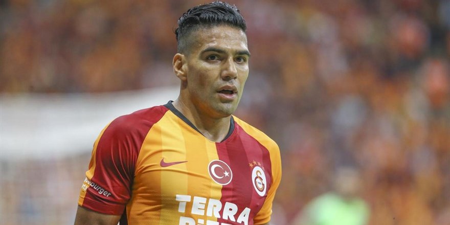 Falcao Nusret'te 3 saatte 4 kilo et yedi