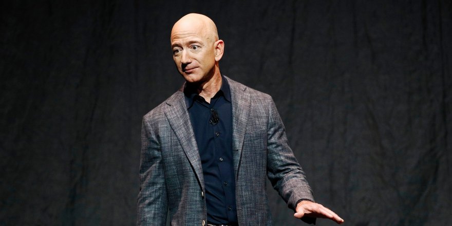 Jeff Bezos koltuğunu Bill Gates'e kaptırdı