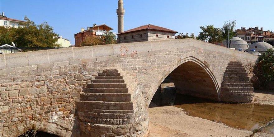 Selçukluların Ulu Irmak üzerindeki 'gerdanlıkları'