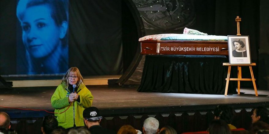 İzmir'de Jale Birsel için veda töreni düzenlendi