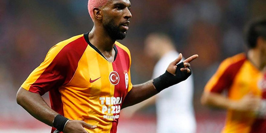 Ryan Babel takımından özür diledi!