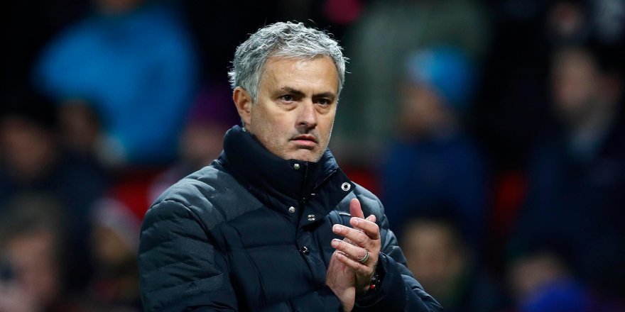 Mourinho'dan Manchester United açıklaması: "O defter kapandı"