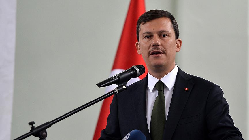 Müslümanca bir duruş sergilememiz gerekir