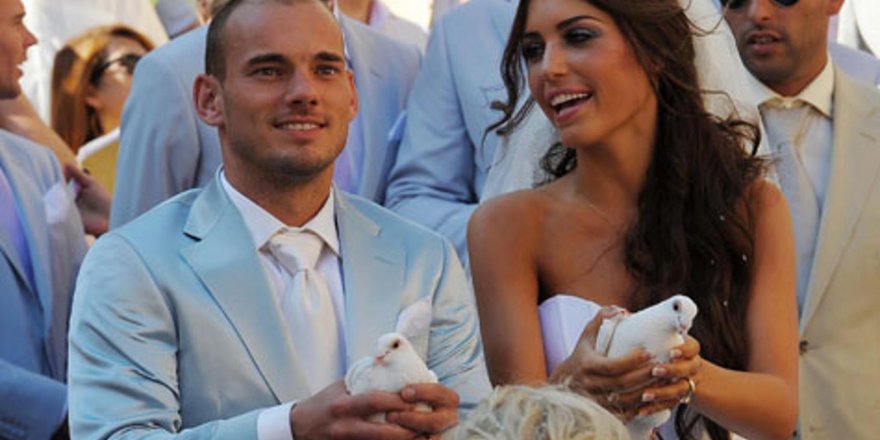 Wesley Sneijder ile Yolanthe Cabau küslükleri bitti