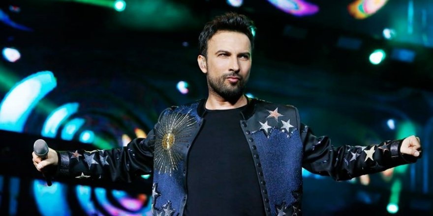 Megastar Tarkan, ihtiyaç sahibi çocuklara böyle yardım etti!