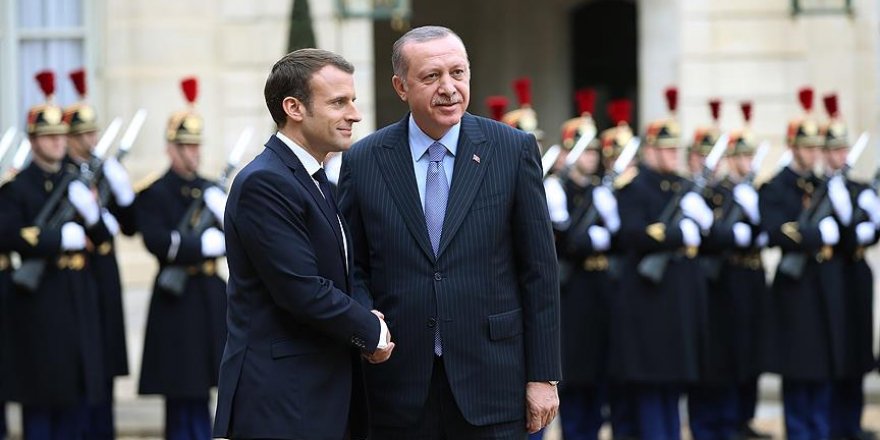 Erdoğan Fransa'da resmi törenle karşılandı