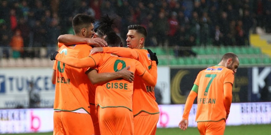 Alanyaspor uzatmalarda kazandı