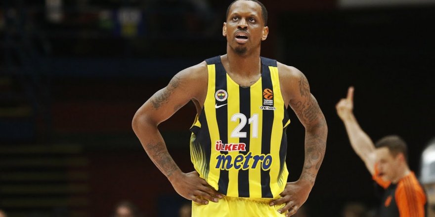 Fenerbahçe, James Nunnaly ile anlaştı