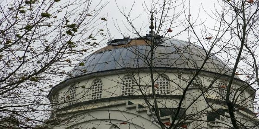 Avcılar'daki Hacı Ahmet Tükenmez Cami'nin her yerinden çalmışlar!