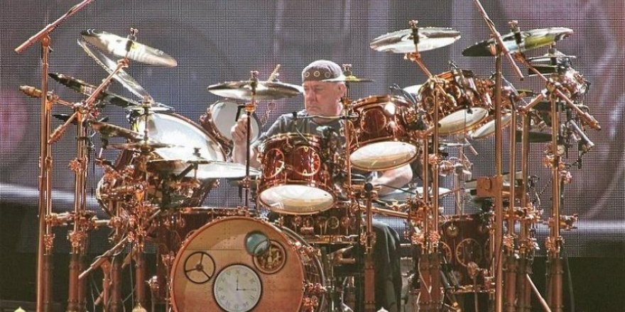 Efsane müzisyen Neil Peart hayatını kaybetti