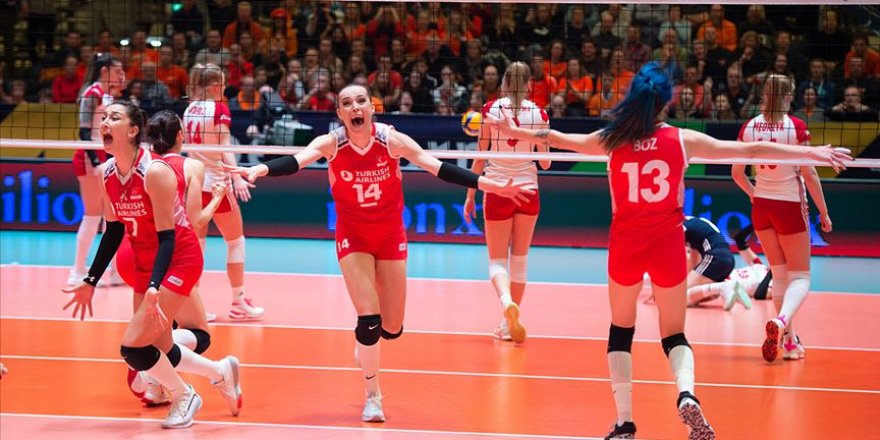 Voleybol Milli Takımı Olimpiyat Elemeleri'nde finale yükseldi