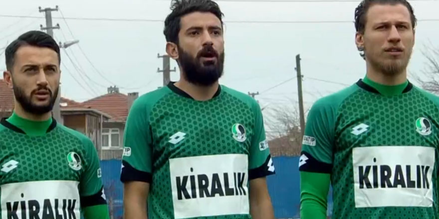 Sakaryaspor lig maçına 'kiralık' yazısıyla çıktı!