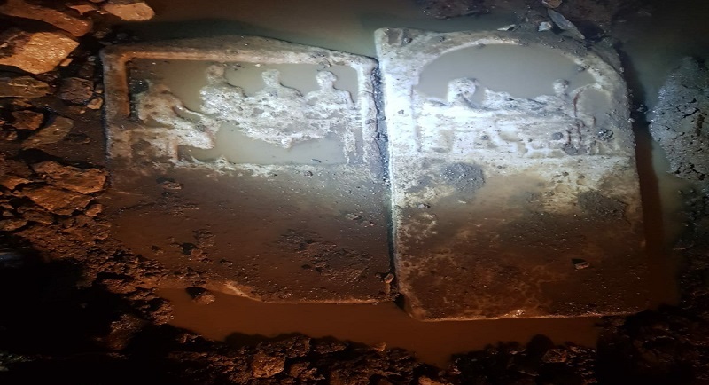 Şiddetli yağmur mezar stellerini ortaya çıkardı