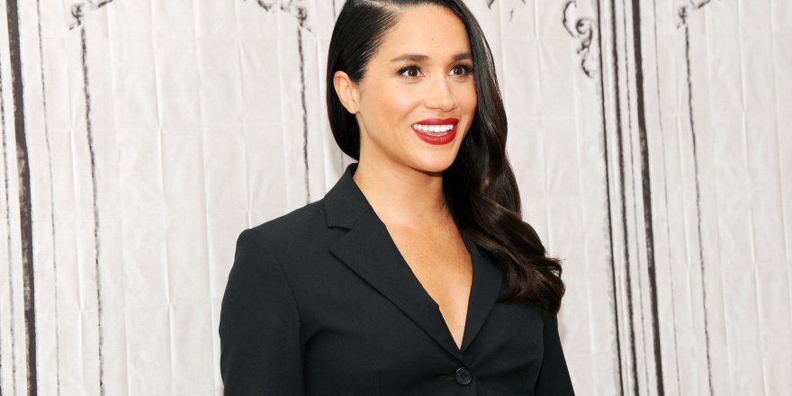 Kraliyet krizi sonrası Meghan Markle, kıyafetleriyle şaşırttı!