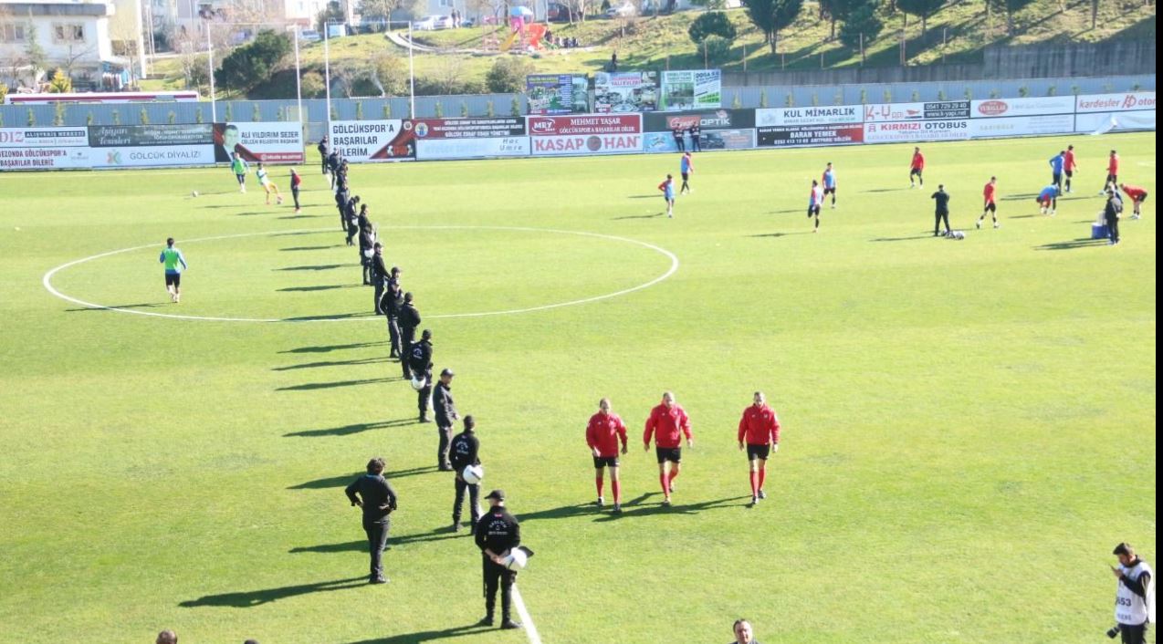 Kocaeli'de çevik kuvvet eşliğinde ısınma