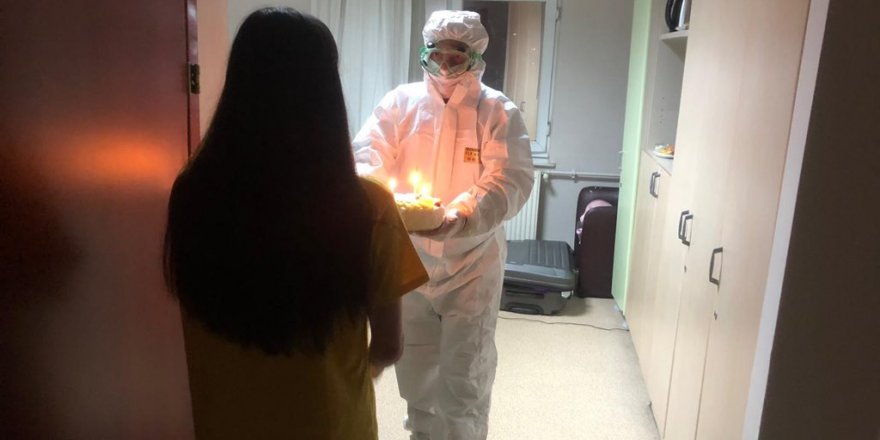 Sağlık Bakanı Fahrettin Koca, Karantinadaki Şeyma'nın doğum gününü kutladı!