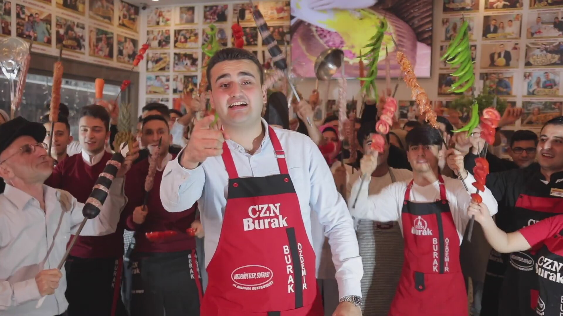 ‘CZN’ Burak’ın annesi tutuklandı!