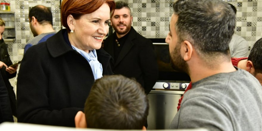 Meral Akşener'den Bursa'da esnaf ziyareti