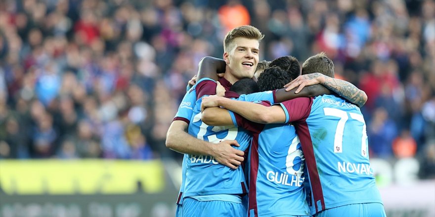 Trabzonspor Sivasspor'u devirdi!