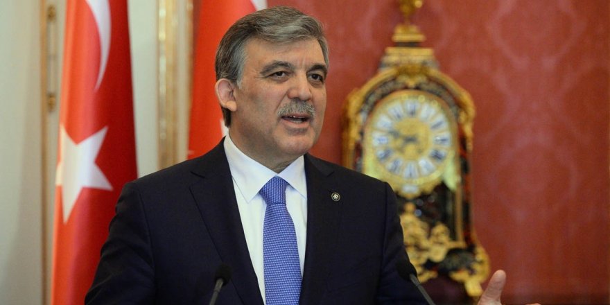 Yiğit Bulut'tan Abdullah Gül'e: "Kraliçe'nin öz evladı"