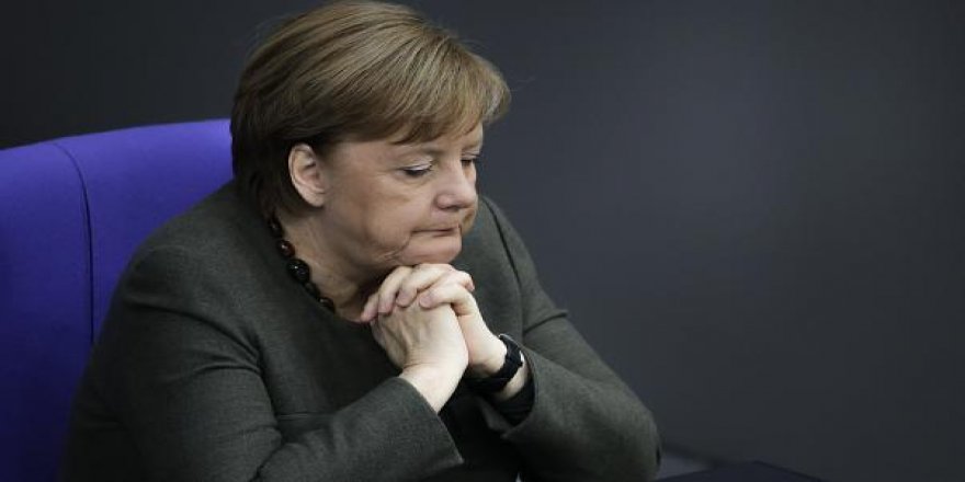 Merkel: "İnsanların yüzde 70'ine bulaşabilir"