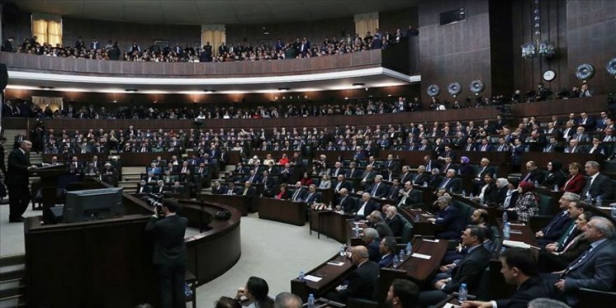 AKP'den grup toplantısı kararı!