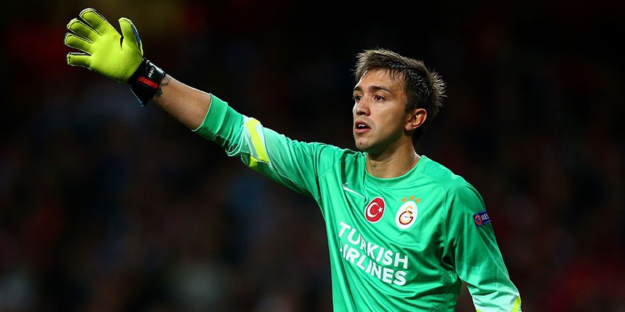 Muslera'dan Saray'a olay gönderme