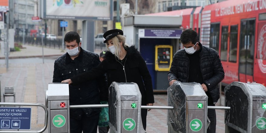 Maskeyi çıkardıktan sonra yüzünüzü nemlendirin