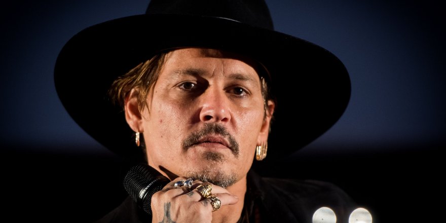 Johnny Depp'i Instagram'da 1 saat 1 milyon kişi takip etti