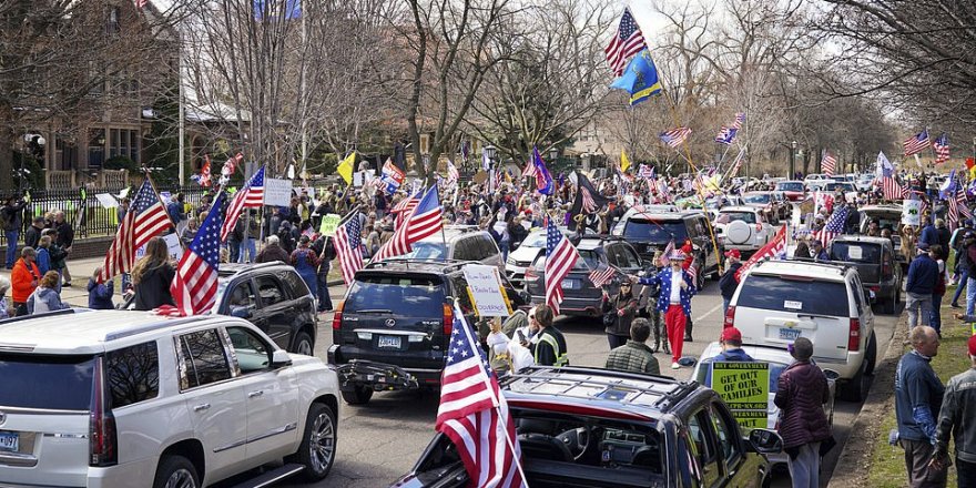 Trump çağrı yaptı, ABD'de insanlar sokaklara döküldü