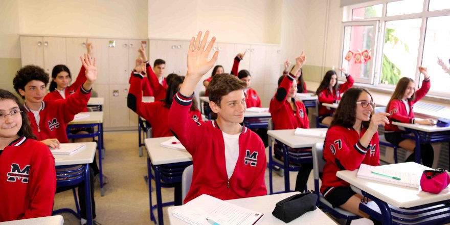 Sınıfta kalma kalktı ancak devamsızlıktan kalanlar sınıf tekrarı yapacak mı?