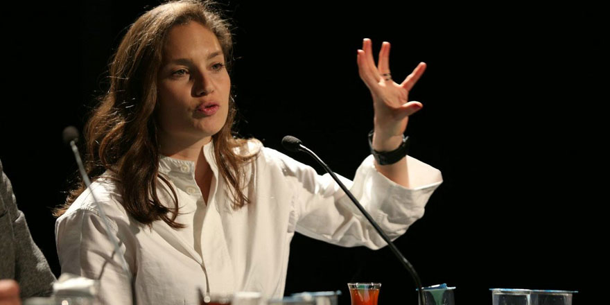 Nevşin Mengü'den Erdoğan'ın fotoğraflarına olay yorum