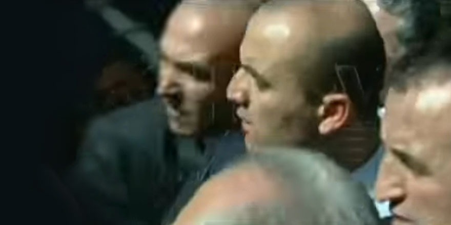 Özgür Özel'e yumruk atan Olcay Kılavuz'un bu ilk vukuatı değil: 7 yıl önce de...