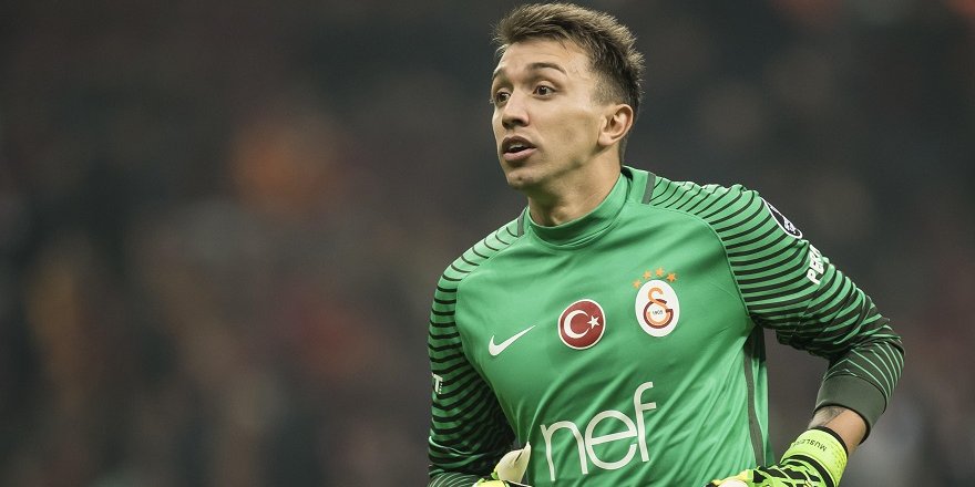 Bu da oldu... Galatasaraylı taraftar oğlunun ismini Muslera koydu