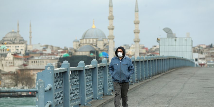 Bilim Kurulu üyesi Prof. Özlü'den çarpıcı açıklama: Virüs devam edecek