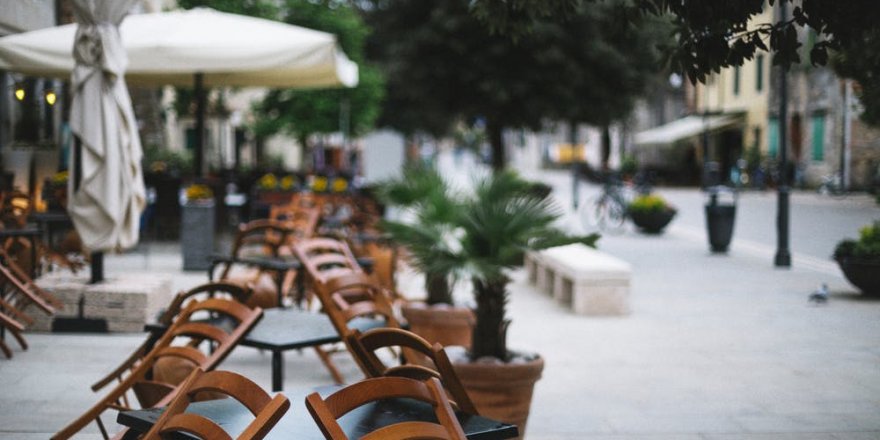 Kafe ve restoranlara gidenler dikkat: Korona virüs işte böyle bulaşıyor