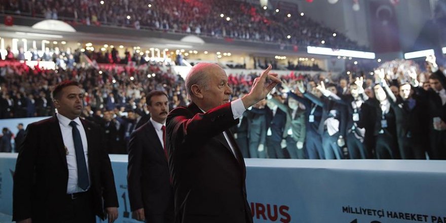 Ankara kulisleri bu iddiayla çalkalanıyor... Devlet Bahçeli genel başkanlığı bırakıyor mu?