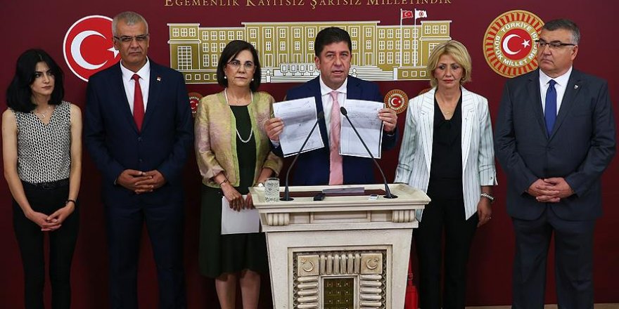 CHP'de kurultay için imza çağrısı