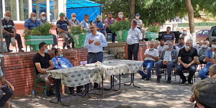 AKP’li vekile kendi köyünde tepki: Memlekette satmadık yer bırakmadınız, bitirdiniz