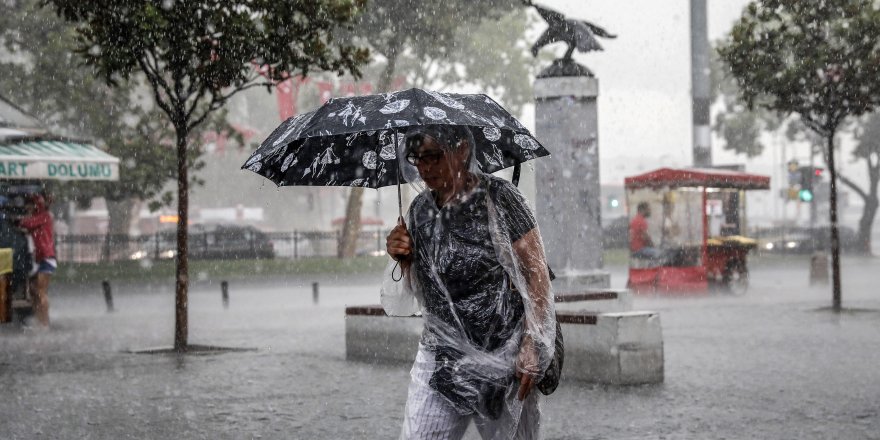 Bu bölgelerde yaşayanlar dikkat: 3 bölgede 12 il için sel ve dolu uyarısı!