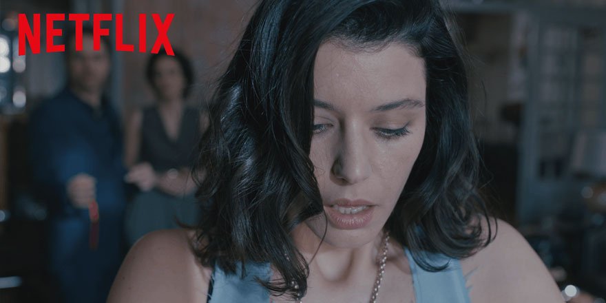 Beren Saat'ten çarpıcı yorum: "Netflix'i kapatsanız da..."