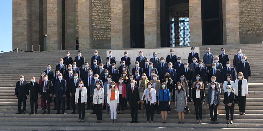 Kılıçdaroğlu ve CHP PM üyelerinden Anıtkabir'e ziyaret