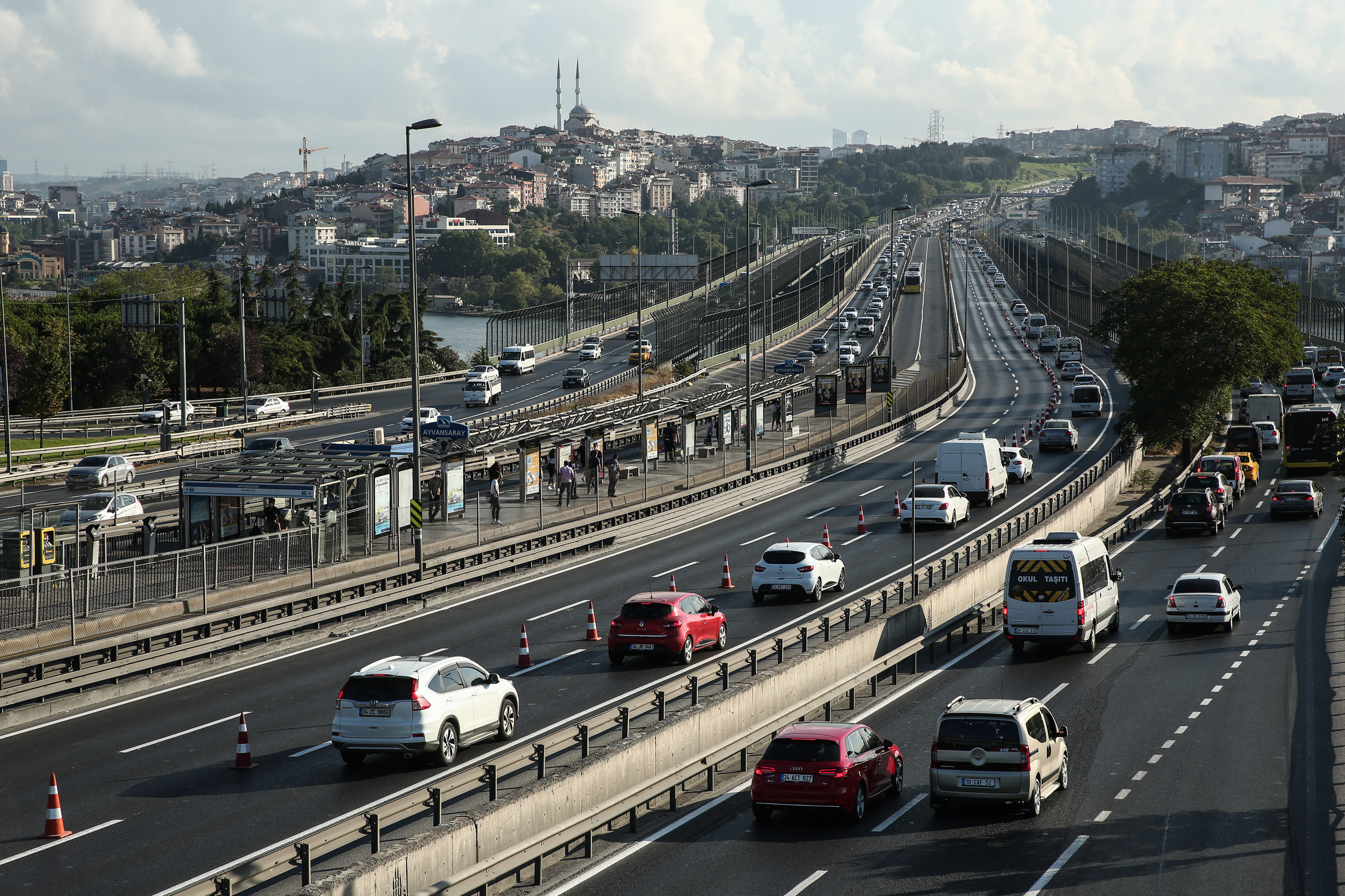 Haliç’te çalışma yeniden başladı: Trafik kilit