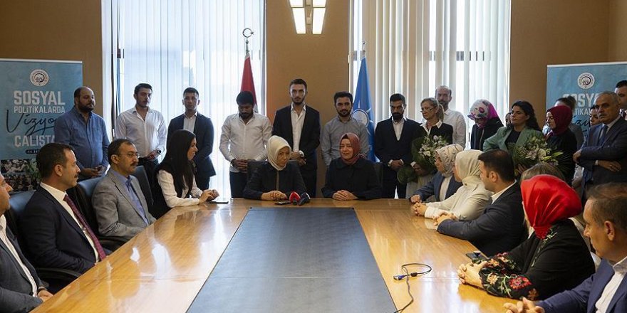 AK Parti MYK'da devir teslim