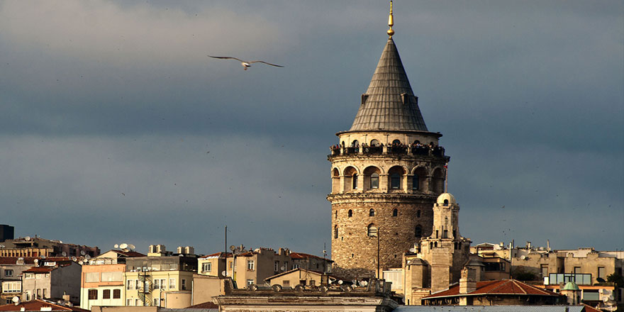 Galata Kulesi de İBB'den alınıp vakfa devredildi